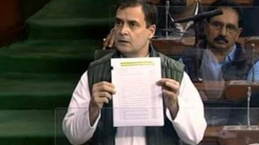 കർഷകരുടെ മരണം; 'കണക്കില്ലെന്നാണ് മന്ത്രി പറയുന്നത്, ഇതാ കണക്കുകൾ, നടപടിയെടുക്കൂ'; ലോക്സഭയിൽ രാഹുൽ ഗാന്ധി