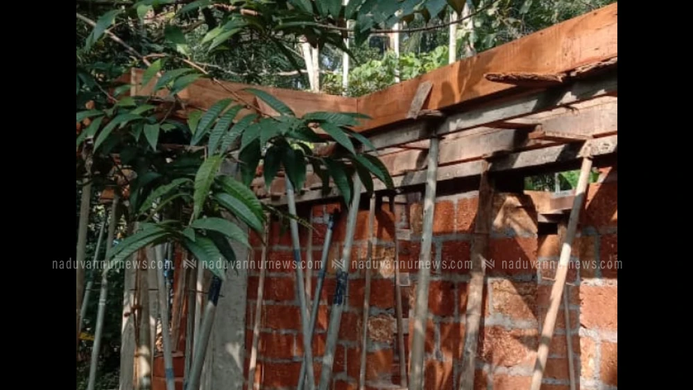 യു. ഡി. എഫ്. കമ്മിറ്റിയും ലൈഫ് പദ്ധതിയും ഒന്നിച്ചു; കല്ലാത്തറ ബാബുവിന് സ്നേഹഭവനം ഒരുങ്ങുന്നു
