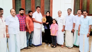 
                        കാലിഗ്രാഫിയിൽ വിസ്മയം തീർത്ത് വിളയാട്ടൂരിലെ സന