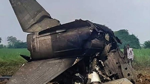 
                        വീണ്ടും വ്യോമാപകടം; വ്യോമസേന യുദ്ധവിമാനം തകർന്നുവീണു