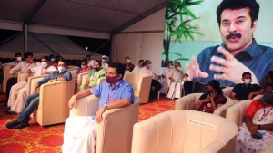 
                        ബേപ്പൂര്‍ ജലോത്സവം വിനോദ സ‍ഞ്ചാര മേഖലയില്‍ കോഴിക്കോടിന്റെ സംഭാവനയെന്ന് മമ്മൂട്ടി