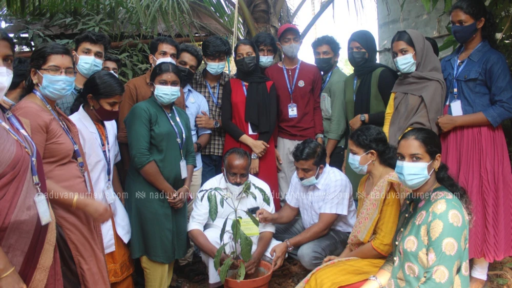 ഔഷധ ഉദ്യാനം നിർമ്മിച്ചു നൽകി