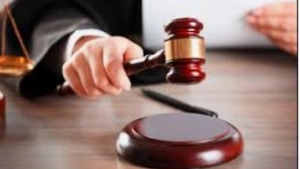 
                        പതിനേഴുകാരന്‍ വാഹനമോടിച്ചു; അച്ഛന് തടവും പിഴയും