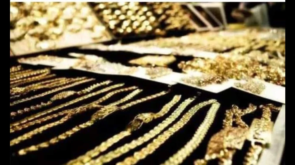 വീണ്ടും സ്വർണവേട്ട; കരിപ്പൂരിൽ ഒന്നരക്കോടിയുടെ സ്വർണം പിടിച്ചെടുത്തു