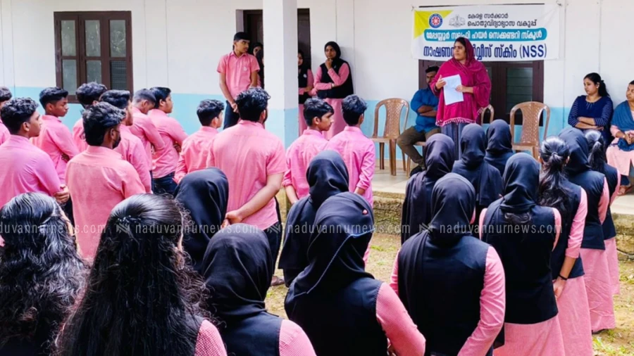 തളിർക്കട്ടെ പുതുനാമ്പുകൾ സീഡ്ബോൾ വിതറൽ മേപ്പയൂർ സലഫി ഹയർ സെക്കണ്ടറിയിലും