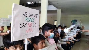 
                        നടുവണ്ണൂർ വെർച്ചു പബ്ലിക് സ്കൂൾ വിദ്യാർത്ഥികൾ യുദ്ധവിരുദ്ധ റാലി സംഘടിപ്പിച്ചു