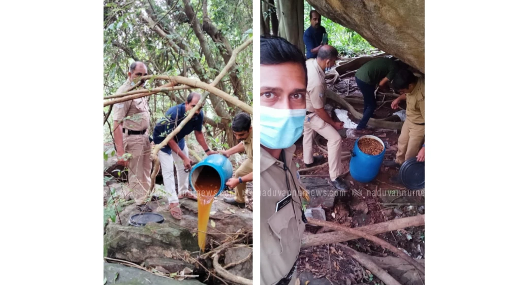 മുതുകാട് നരേന്ദ്രദേവ് ആദിവാസി കോളനിയിൽ എക്സൈസ് റെയ്ഡ്