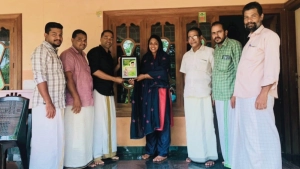 
                        സൗദ കുറ്റിക്കണ്ടിയെ തറമ്മൽ ശിഹാബ് തങ്ങൾ സ്മാരക റീലീഫ് സെൽ അനുമോദിച്ചു