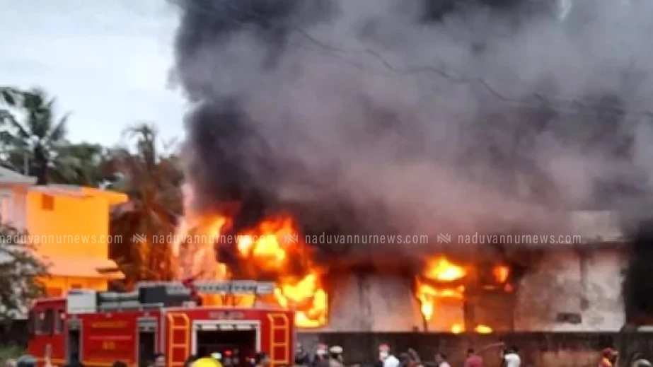 ഫറോക്കിൽ വൻ തീപ്പിടിത്തം; ഒരാൾക്ക് പൊള്ളലേറ്റു