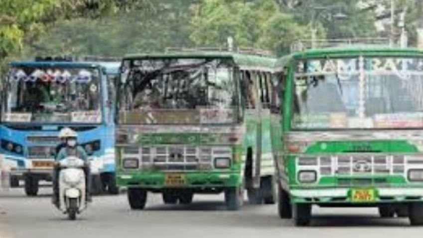 സ്വകാര്യ ബസുകൾ കുതിക്കുന്നു; അപകട മരണങ്ങളും