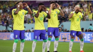 
                        കൊറിയയെ തകർത്തിട്ട് ബ്രസീൽ ക്വാർട്ടർ ഫൈനലിൽ