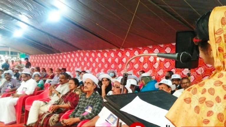 രാവ് പകലാക്കി പോരാട്ടത്തേരുമായി തിക്കോടി അടിപ്പാത ആക്ഷൻ കമ്മിറ്റിയുടെ രാപ്പകൽ സമരം