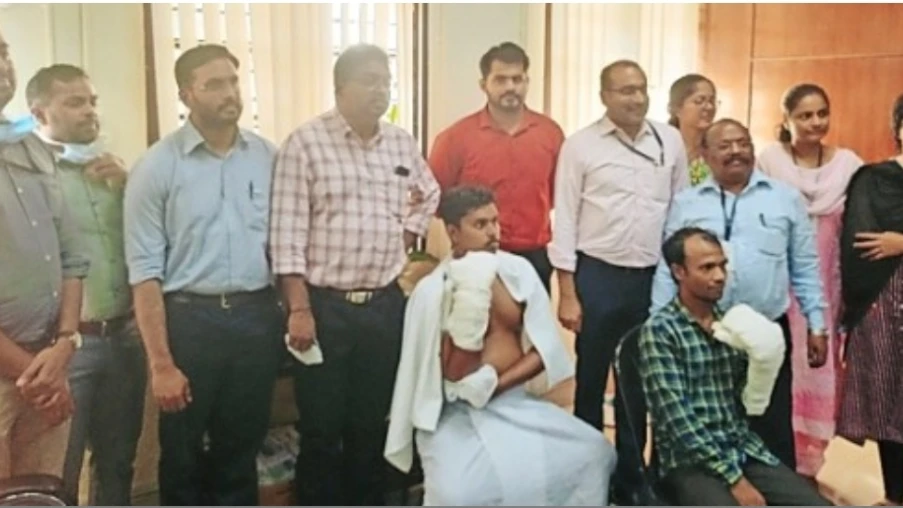 അറ്റുപോയ കൈകൾ മെഡിക്കൽ കോളജ് ആശുപത്രിയിൽ തുന്നിച്ചേർത്തു