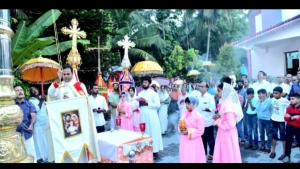 
                        പടത്തുകടവ് ഹോളി ഫാമിലി ദേവാലയ തിരുനാളിനു കൊടിയേറി