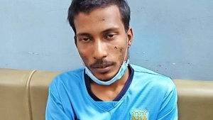 
                        മൂന്ന് വര്‍ഷമായി ഫറോക്ക് പാലത്തിനടിയില്‍ കഴി‍ഞ്ഞ യുവാവിനെ അഭയ കേന്ദ്രത്തിലെത്തിച്ചു