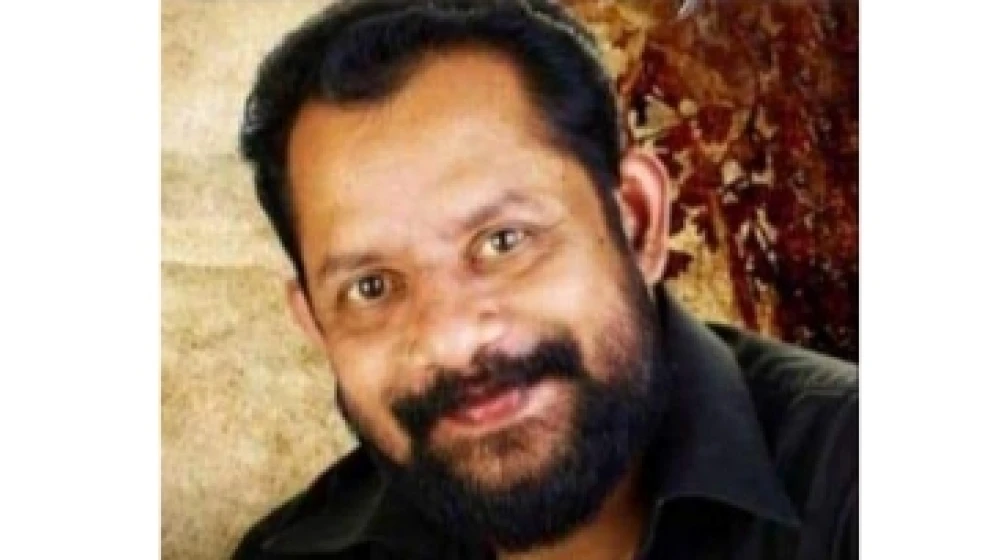 ഗിരീഷ് പുത്തഞ്ചേരിയ്ക്ക് സ്വന്തം വീട്ടിൽ സ്മാരകമൊരുക്കി കുടുംബം