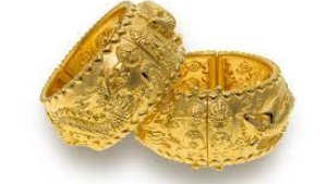 
                        സ്വർണ വിലയിൽ വൻ വർധന; പവന് 800 രൂപ കൂടി