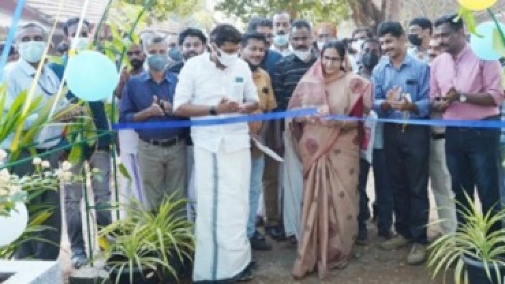  പയ്യോളി ഗവ. സ്കൂളില്‍ പൂര്‍വ്വ വിദ്യാര്‍ത്ഥികള്‍ പൂന്തോട്ടം നിര്‍മിച്ചു