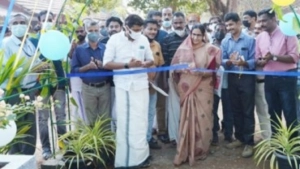 
                        പയ്യോളി ഗവ. സ്കൂളില്‍ പൂര്‍വ്വ വിദ്യാര്‍ത്ഥികള്‍ പൂന്തോട്ടം നിര്‍മിച്ചു