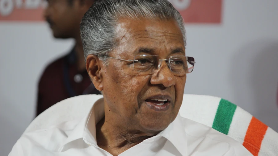 'നാടിന്റെ നന്മയ്ക്കായ് തോളോട് തോള്‍ ചേര്‍ന്നു നില്‍ക്കാം’; പുതുവത്സരമാശംസിച്ച് മുഖ്യമന്ത്രി