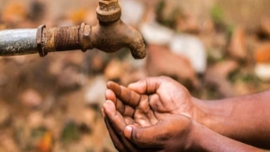 
                        ചേനോളിയിൽ ജലനിധി പൈപ്പ് പൊട്ടി ജലവിതരണം മുടങ്ങി