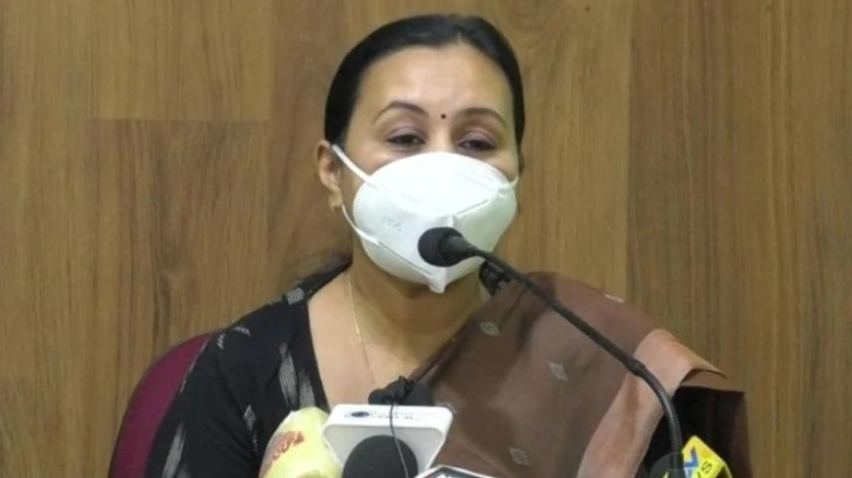 സംസ്ഥാനത്ത് കോവിഡിന്റെ മൂന്നാംതരംഗമെന്ന് ആരോഗ്യമന്ത്രി വീണാ ജോർജ്