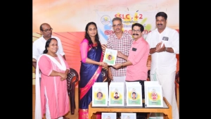 
                        അവിടനല്ലൂർ സ്കൂൾ 90-91 എസ്എസ്എൽസി ബാച്ച് പ്രതിഭകളെ അനുമോദിച്ചു