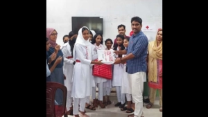 
                        അരിക്കുളം കെ.പി.എം.എസ്.എം  ജെ.ആർ.സി യൂണിറ്റ് പഠനോപകരണങ്ങൾ കൈമാറി