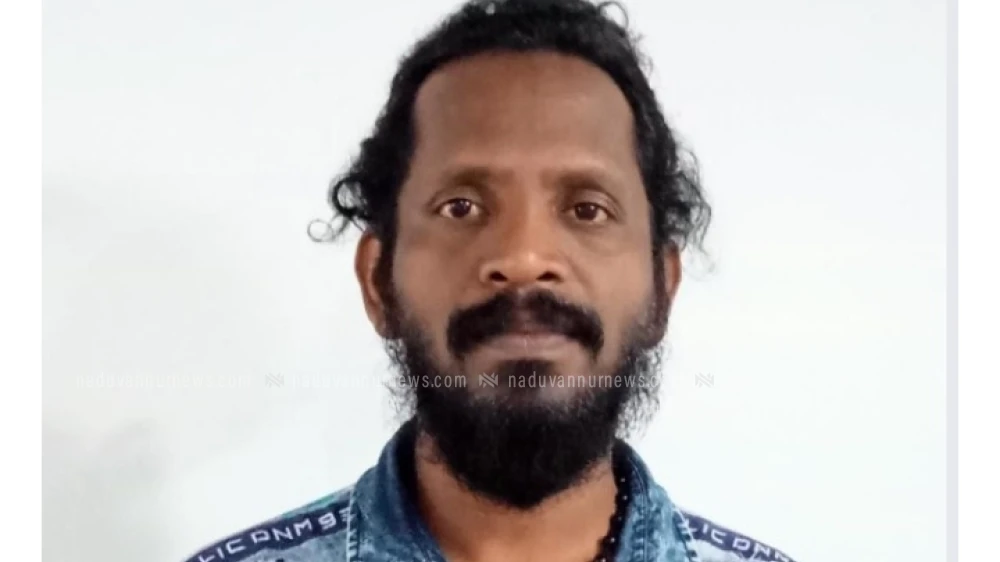 പേരാമ്പ്രയിൽ പതിമൂന്നുകാരിയെ പീഢിപ്പിച്ച മിമിക്രി അധ്യാപകൻ അറസ്റ്റിൽ