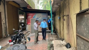 
                        മലിനജലം പുറത്തേക്കൊഴുക്കിയ കെട്ടിട ഉടമകൾക്കെതിരെ പഞ്ചായത്ത് നടപടി