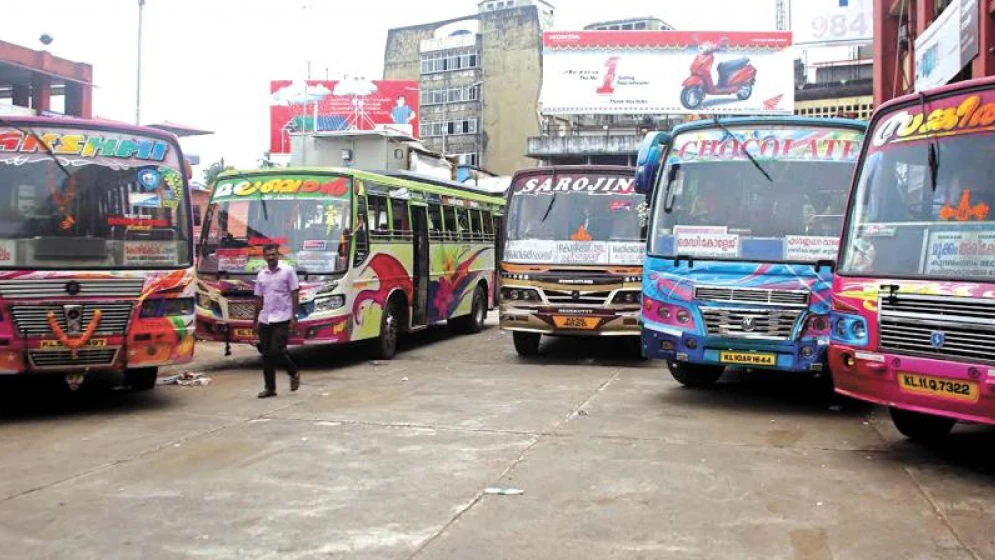 കോഴിക്കോട് ജില്ലയിൽ അമിത വേഗതയിൽ ഓടിയ 65 ബസുകൾക്കെതിരെ നടപടി