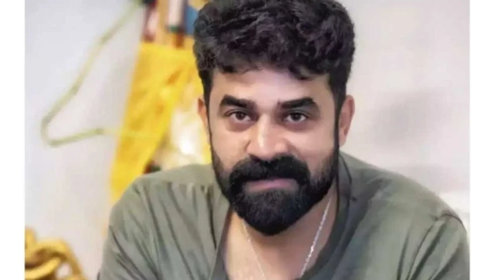 ബലാത്സംഗ കേസിൽ നടൻ വിജയ് ബാബു ചോദ്യം ചെയ്യലിന് ഹാജരായി
