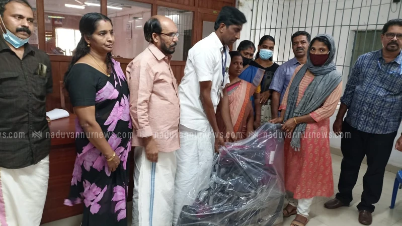 അത്തോളിയിൽ ഉപകരണ വിതരണം നടത്തി