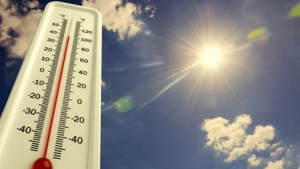 
                        ‍6 ജില്ലയിൽ കടുത്ത ചൂട്‌ ; താപനില മൂന്ന്‌ ഡിഗ്രി സെൽഷ്യസ്‌ വരേ ഉയരും