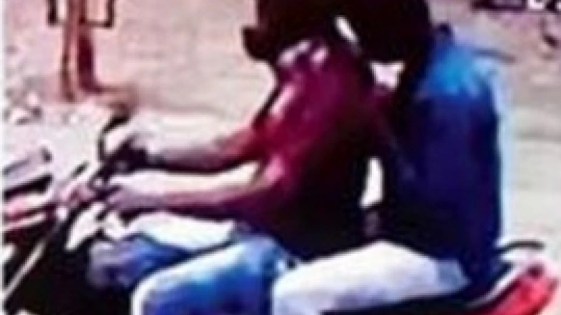 ശ്രീനിവാസന്‍ വധക്കേസ് പ്രതിയുടെ വീടിന് നേരേ പെട്രോള്‍ ബോംബെറിഞ്ഞു