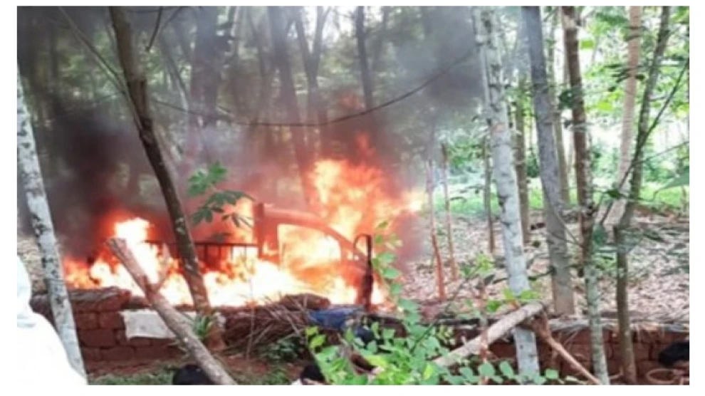 പെരിന്തൽമണ്ണയിൽ ഗുഡ്സ് ഓട്ടോയിൽ സ്ഫോടനം; ഒരു കുടുംബത്തിലെ മൂന്നു പേർക്ക് ദാരുണാന്ത്യം