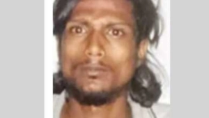 
                        ചായ കുടിക്കാൻ കൊണ്ടുപോയപ്പോൾ ചാടിപ്പോയ പ്രതിയെ പിടികൂടി