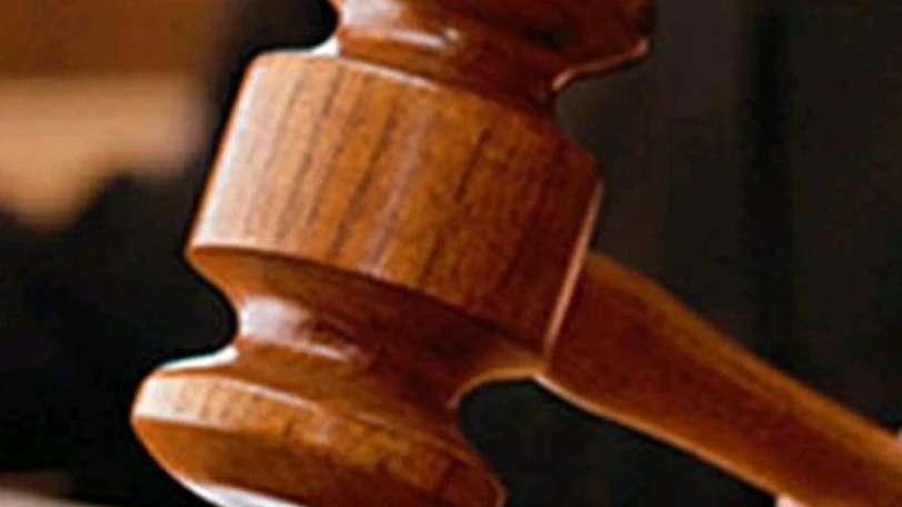 തീവണ്ടിയിൽ ടിക്കറ്റ് ഇല്ലാതെ യാത്ര ചെയ്തവർക്ക് തടവും പിഴയും