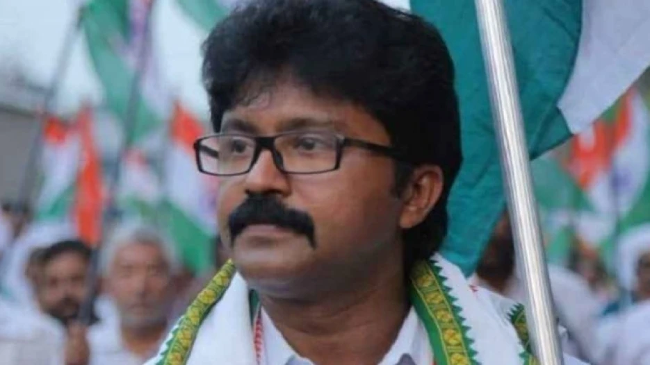 പീഡന പരാതിയിൽ എൽദോസ് കുന്നപ്പിള്ളിലിനെ പാർട്ടിയിൽ നിന്നും സസ്പെൻഡ് ചെയ്തു