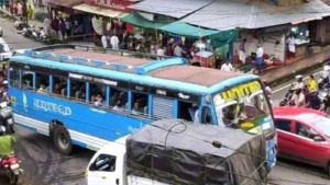 
                        ഓണത്തിരക്കിലമർന്ന് ബാലുശ്ശേരി അങ്ങാടി