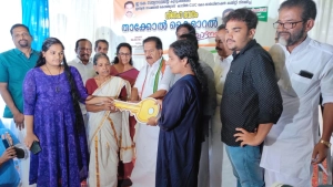 
                        മുഖ്യമന്ത്രിയുടെ മോദി ഭക്തി അതിരുകടക്കുന്നു: രമേശ് ചെന്നിത്തല