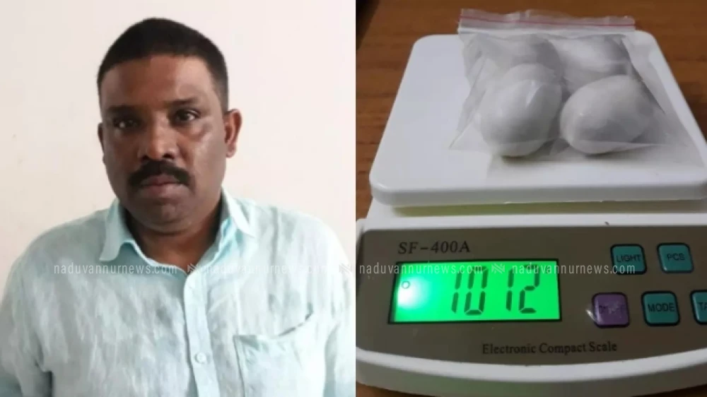 കരിപ്പൂരിൽ സ്വർണ്ണ വേട്ട തുടർക്കഥയാവുന്നു; പിടികൂടിയത് ഒരു കിലോ സ്വർണ്ണം