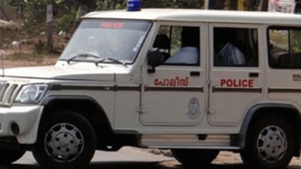 യുവനടിമാര്‍ക്ക് നേരെയുണ്ടായ ലൈംഗികാതിക്രമം ;2 പേര്‍ക്കെതിരെ ജാമ്യമില്ലാ വകുപ്പുകള്‍ ചുമത്തി കേസ്