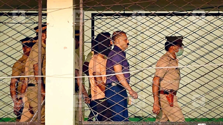 ട്രെയിൻ ആക്രമണക്കേസ് പ്രതി ഷാരൂഖ് സെയ്ഫിയെ 21 ദിവസത്തേക്ക് റിമാന്റ് ചെയ്തു