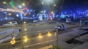 
                        ദീപാലങ്കാരത്തിൽ മുങ്ങി പെരുവണ്ണാമൂഴി ഒരുങ്ങി; ടൂറിസം ഫെസ്റ്റ് നാളെ തുടങ്ങും