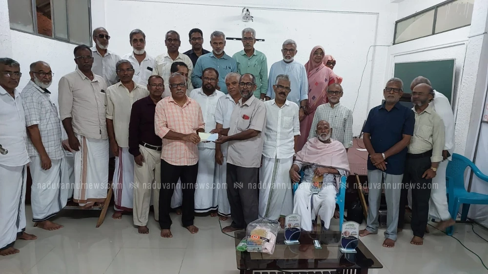 ഓർമ്മയുടെ പൂമരച്ചുവട്ടിൽ സൗഹൃദചെപ്പ് തുറന്ന് കുറ്റ്യാടി ഇസ്ലാമിയ കോളേജിലെ പൂർവ്വ വിദ്യാർത്ഥികൾ