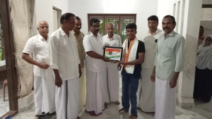 
                        എം.ബി.ബി.എസ്. പ്രവേശനം നേടിയ മുഹമ്മദ് റാഷിഖ് ഉമ്മിണിയത്തിനെ അനുമോദിച്ചു