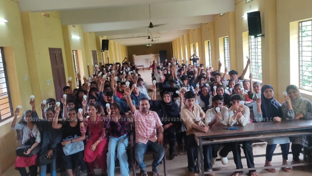 അരിക്കുളം കെ.പി.എം.എസ് എം ഹയർ സെക്കണ്ടറി സ്കൂളിൽ എൽ ഇ ഡി നിർമ്മാണ ശില്പശാല