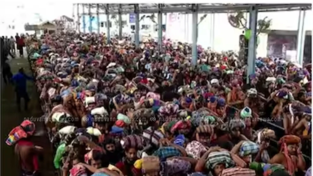 ശബരിമലയിൽ വൻ ഭക്തജന തിരക്ക് തുടരുന്നു