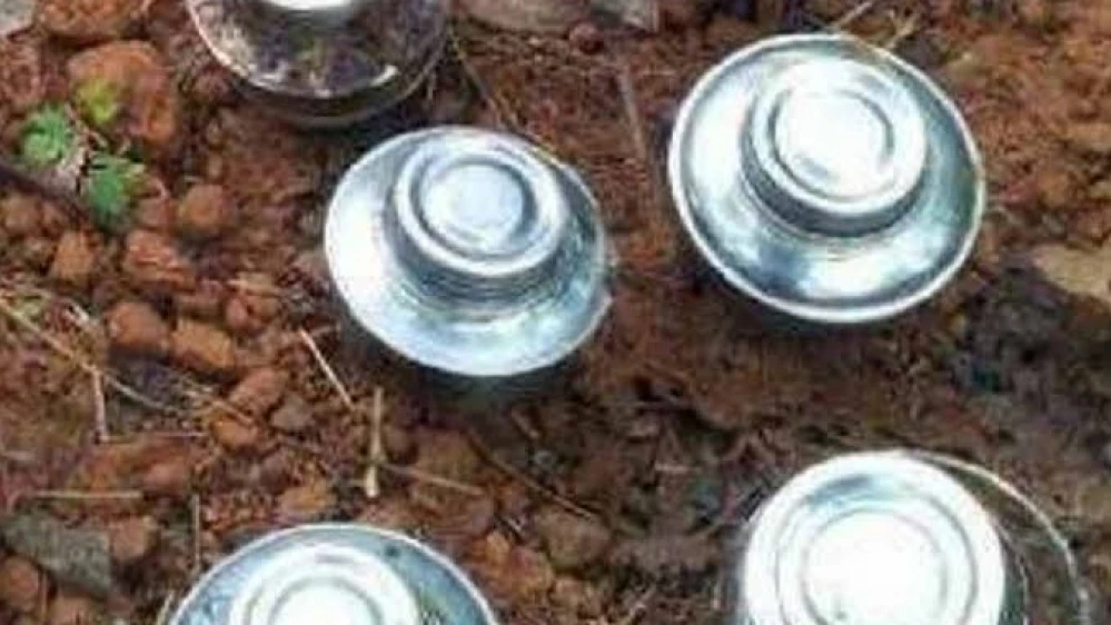 പാലേരിയിൽ സ്റ്റീൽ ബോംബുകൾ കണ്ടെത്തി